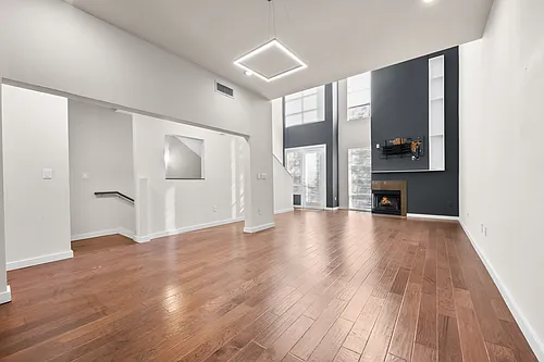 6927 Sumner St #6927 Photo 1
