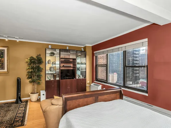 2 Tudor City Place image 7 of 15