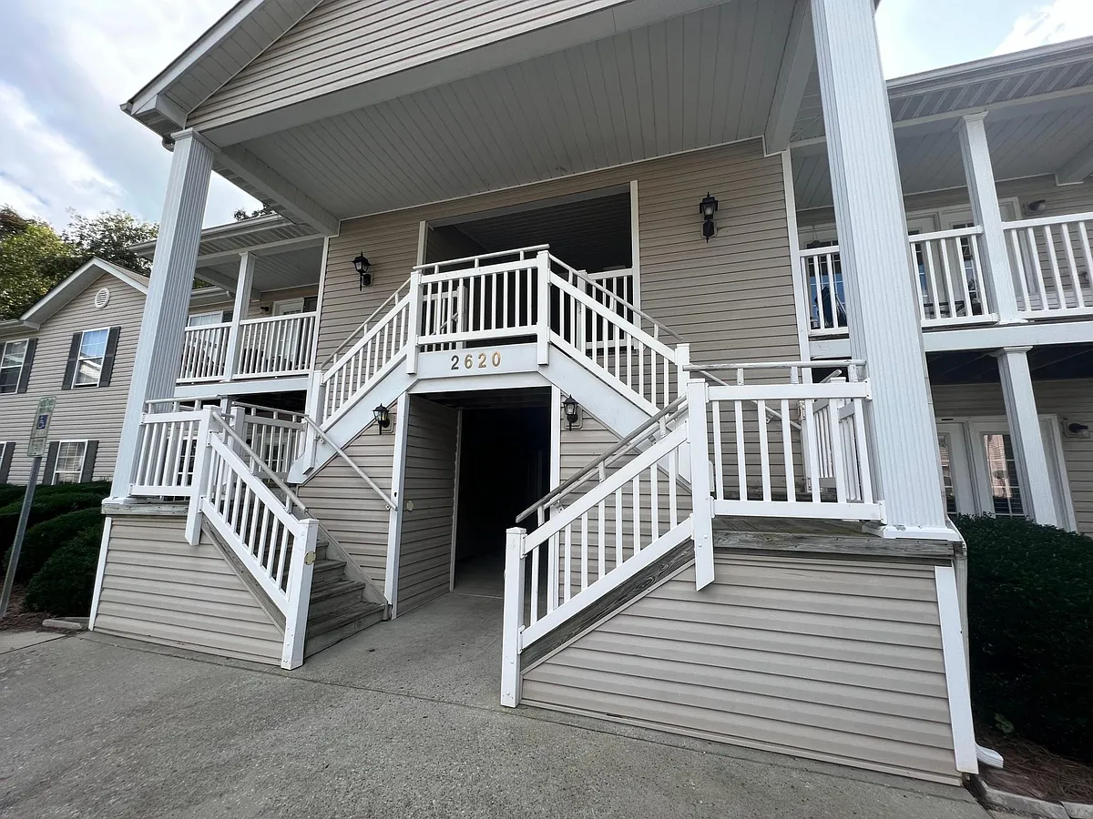 Building Photo - 2620 Guyer St #1A