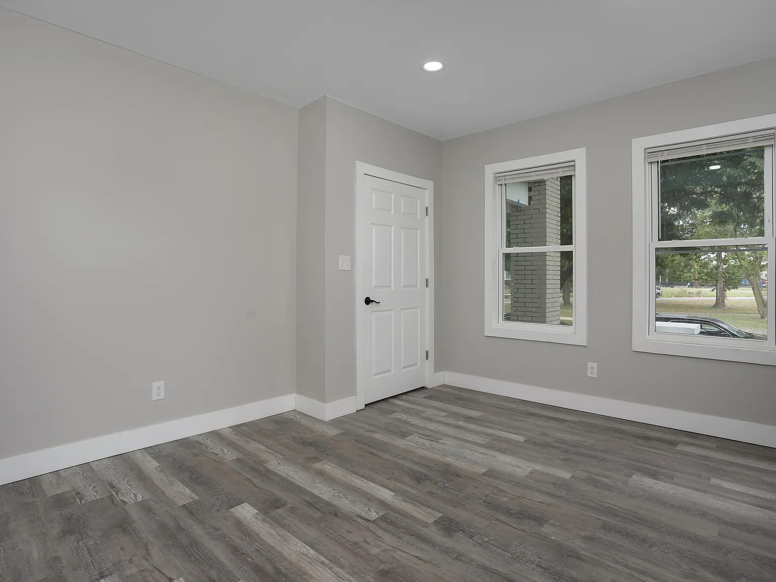 5122 West Chicago - 4 — Photo 3