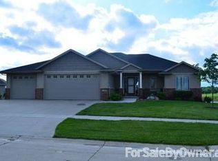 3430 Penny Ln, Marion, IA 52302