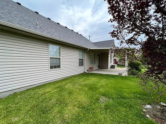 2nd image of 4208 Queens Ct