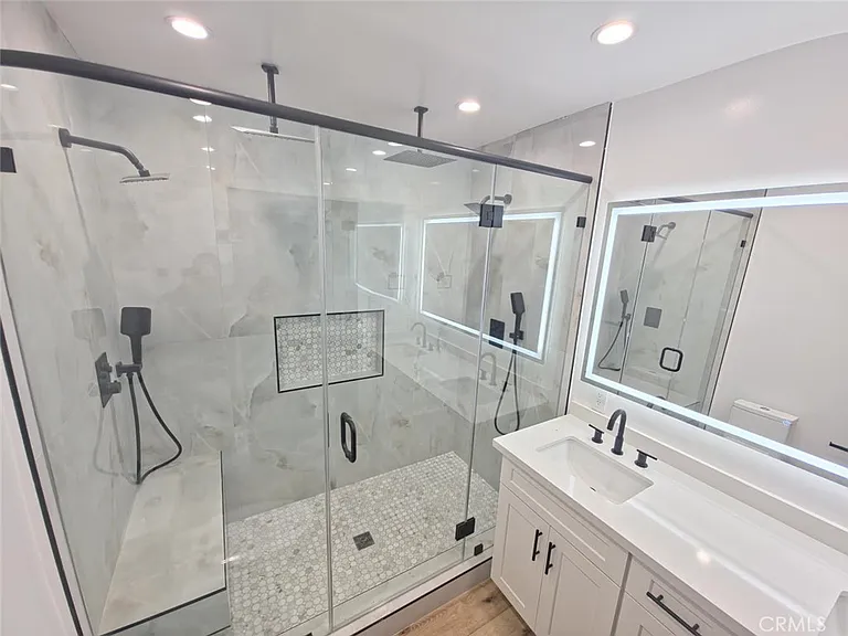 7333 Vanalden Ave — Photo 5