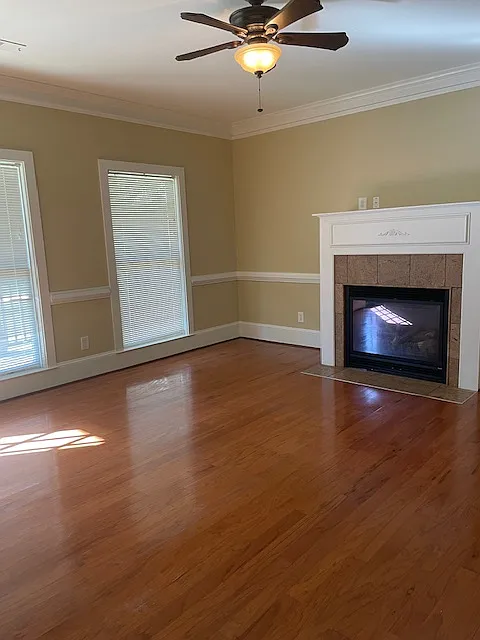 3 bed, 2.5 bath, 2250 sqft, $2,500 — Photo 2
