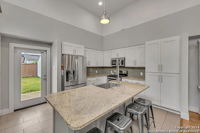 728 E Guenther St — Photo 15