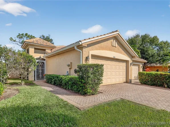 3701 NW Willow Creek Dr, Jensen Beach, FL 34957