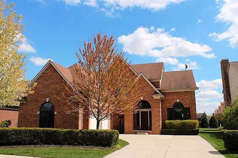 1st image of 18016 Cascade Dr #41