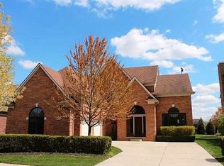 18016 Cascade Dr #41, Northville, MI 48168