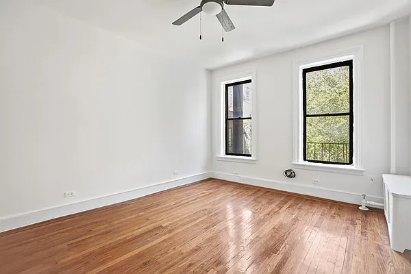 Rented by Cooper & Cooper Real Estate | media 18