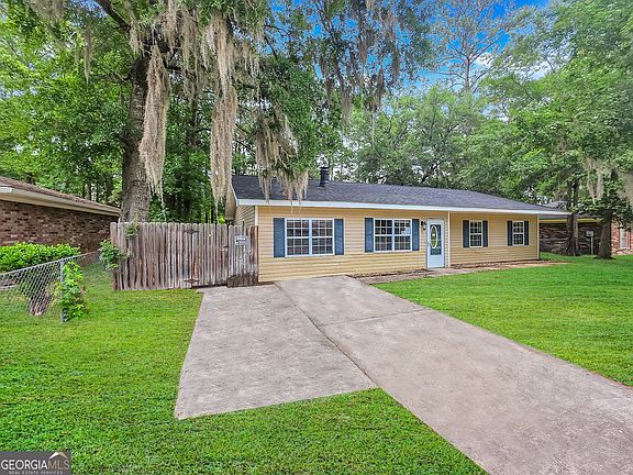 3rd image of 514 Heritage Dr