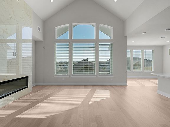 3rd image of 200 Slater Ct