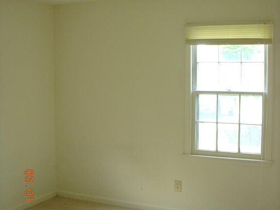 3rd image of 83 Lynx Dr #5