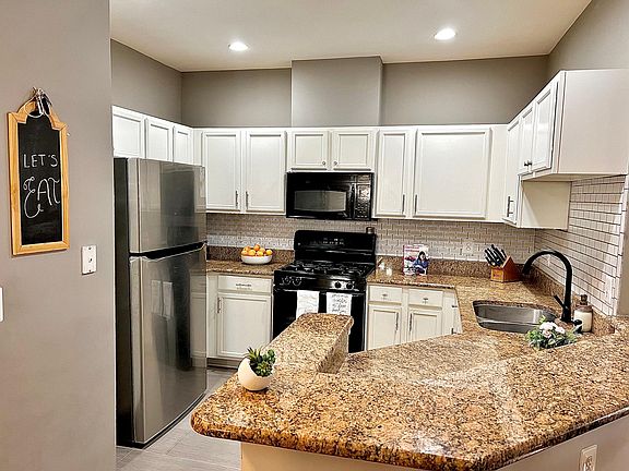 2nd image of 2921 Deer Hollow Way Unit 215