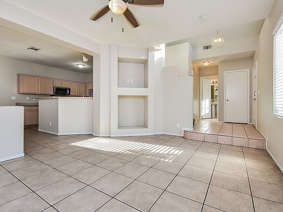 5th image of 2501 Lady Elizabeth Ct