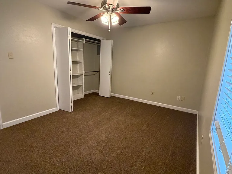 1300 Cardinal Dr #G — Photo 10