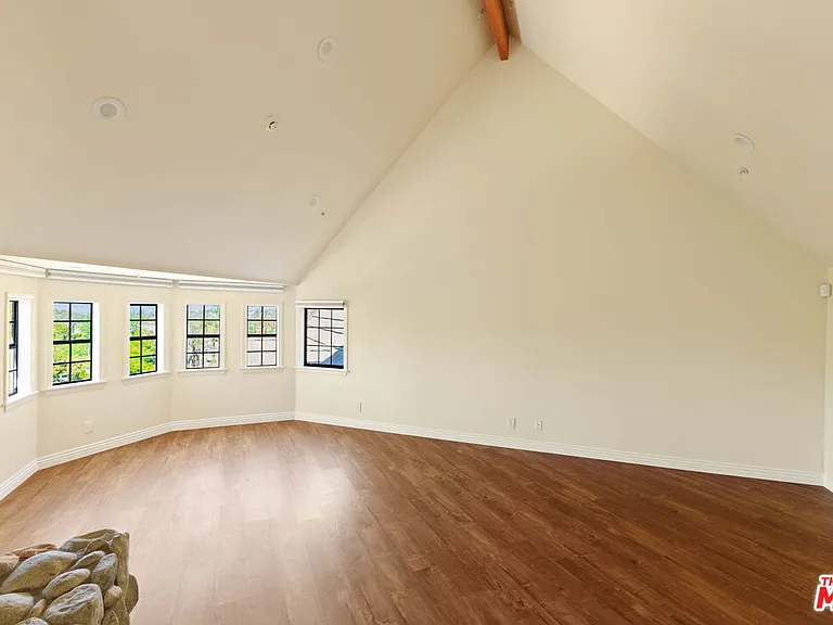 5237 San Feliciano Dr — Photo 17