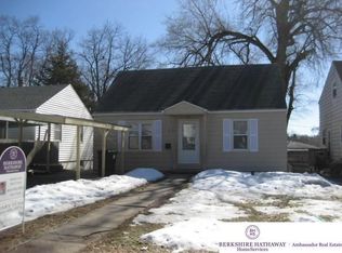 6525 Charles St, Omaha, NE 68132