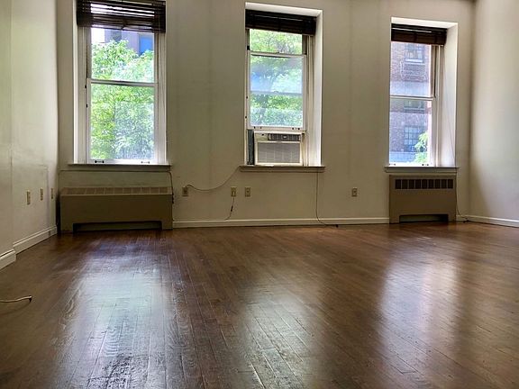 2nd image of 159 W 71st St APT 2A