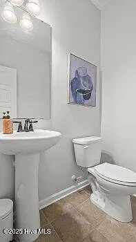 203 Holmes Point Ct — Photo 28