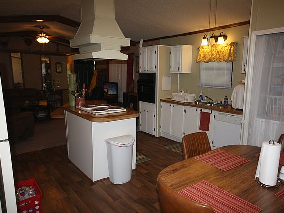 3rd image of 219 Hempstead 31