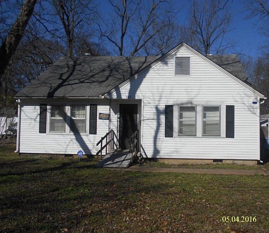 1st image of 205 King St