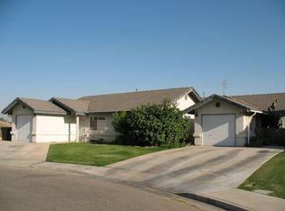 8017 Dennis Ct, Bakersfield, CA