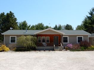 936 Shunk Rd, Manistique, MI 49854