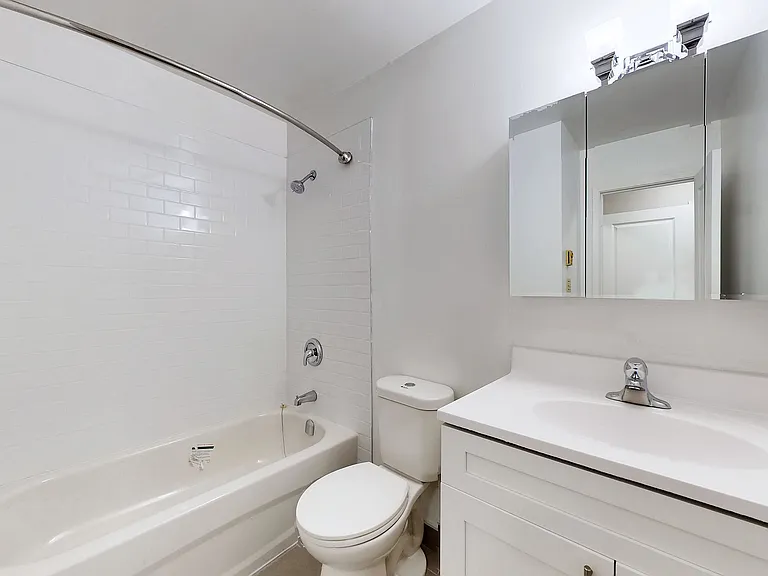 405 Sidney St — Photo 40