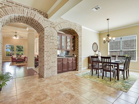 3rd image of 202 Loeffler Dr