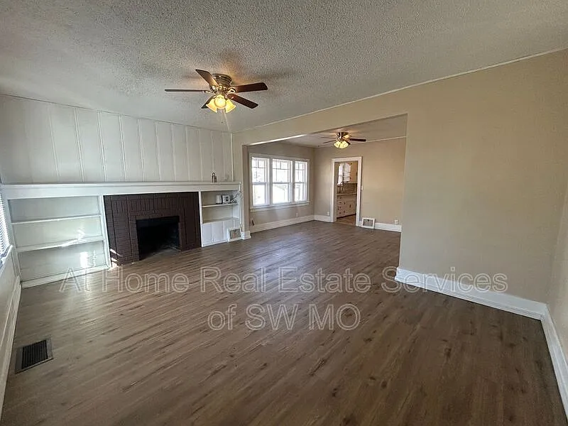 4 bed, 2.0 bath, 1614 sqft, $1,530 — Photo 1