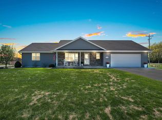 104 Golden Wheat Ln, Wrightstown, WI 54180
