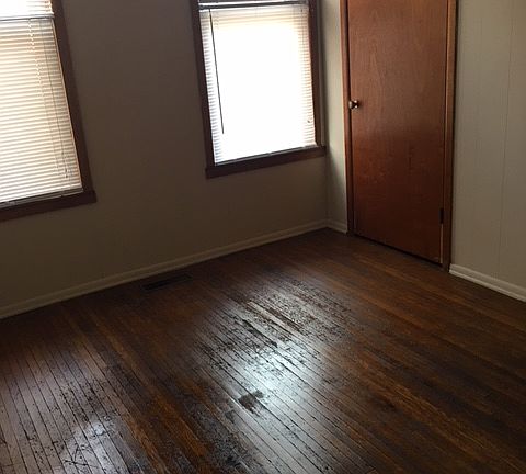 3rd image of 918 S Center St #1