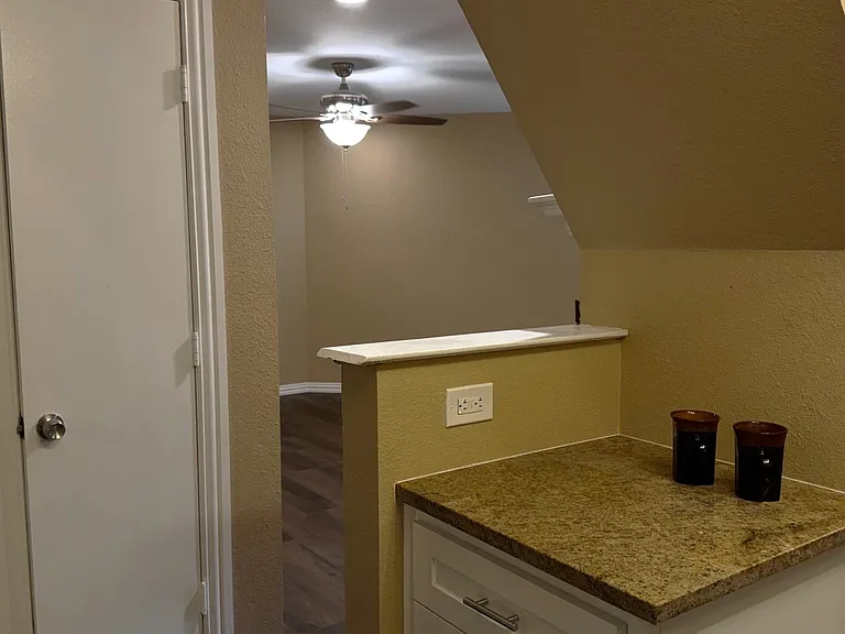 2314 Bamboo Dr #I105 — Photo 4