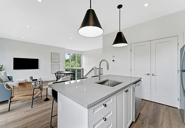 157 Sanford Ave #C — Photo 4