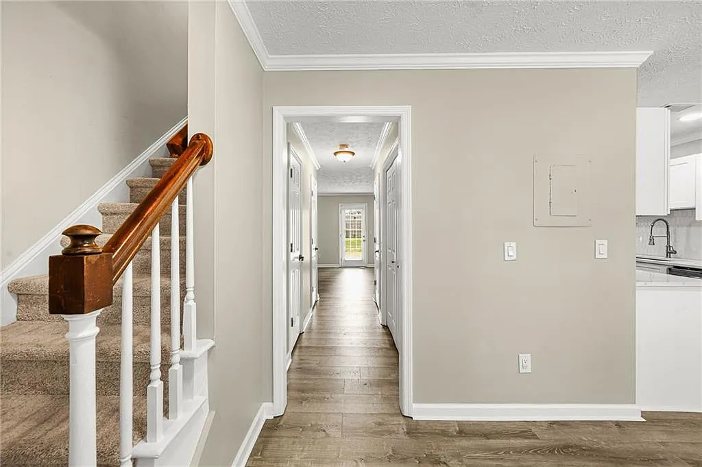 2 bed, 2.5 bath, 1292 sqft, $2,250 — Photo 3