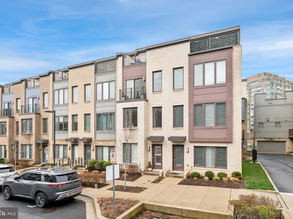 6738 Eames Way, Bethesda, MD 20817