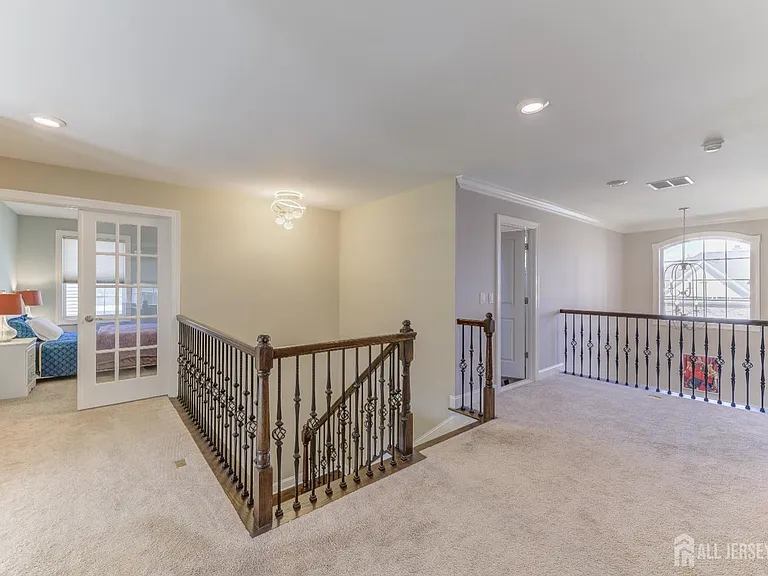 6 Michelangelo Dr S — Photo 29