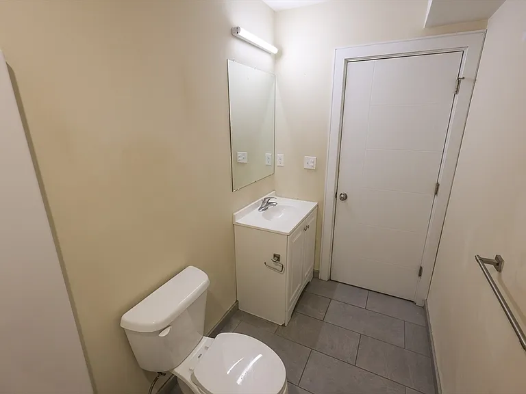 332 Talbot Ave #5 — Photo 7