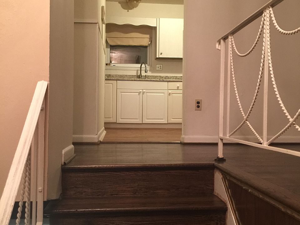 1st image of 7605 Harpers Dr