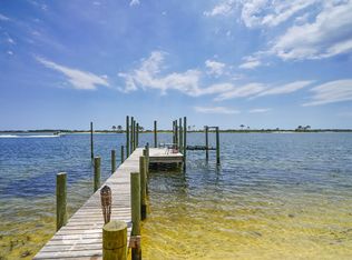 2-6 S Christobal Rd, Mary Esther, FL 32569