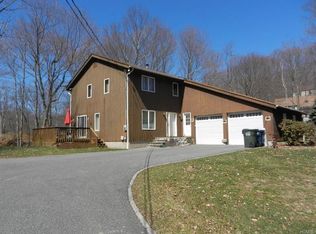 99 Teakettle Spout Rd, Mahopac, NY 10541