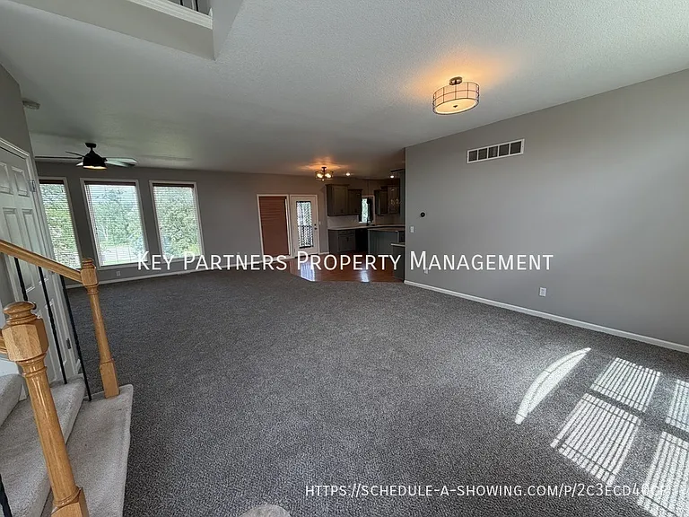 1004 NW 113th St — Photo 3