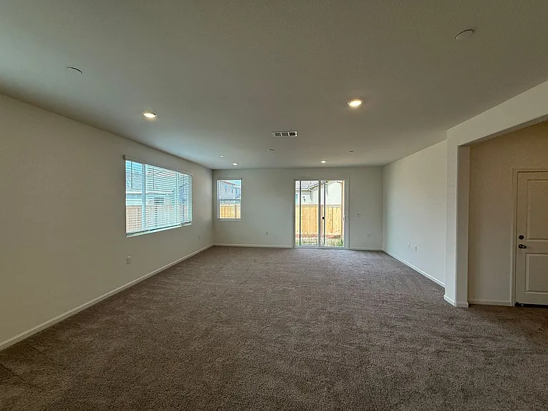 6308 Sun Haven St — Photo 15