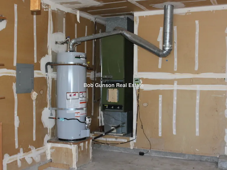 2359 Glendale Cir — Photo 12