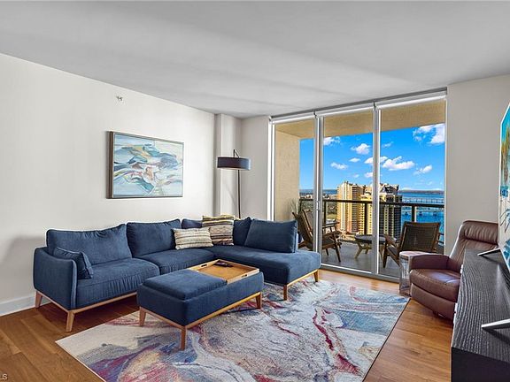 3rd image of 3000 Oasis Grand BLVD #2907