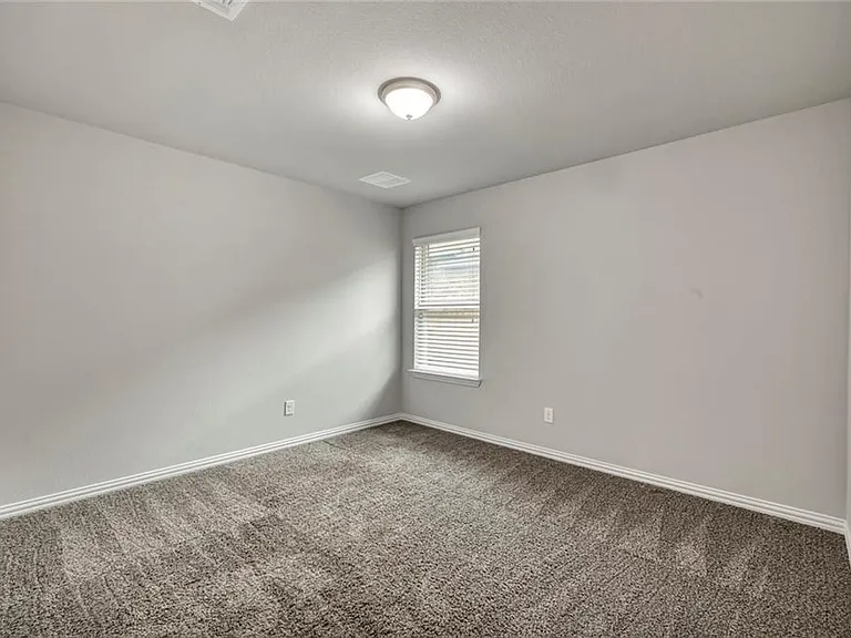 2926 Diego Dr — Photo 7