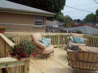 3668 S 34th St, Greenfield, WI 53221