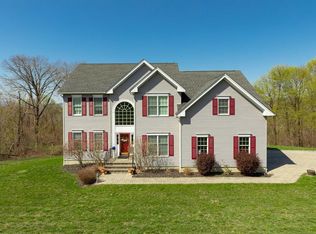 101 Sunflower Cir, Wappingers Falls, NY 12590