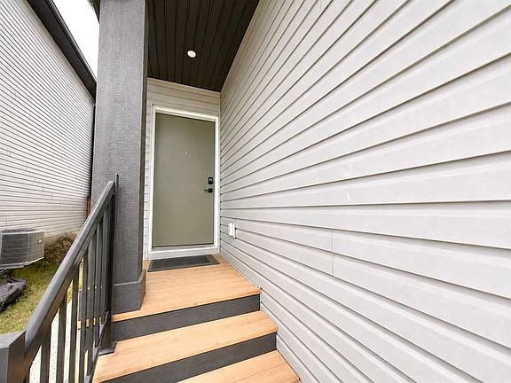 2nd image of 4022 E 10th St N