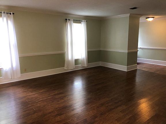 4th image of 2734 E Oakland Ave #47